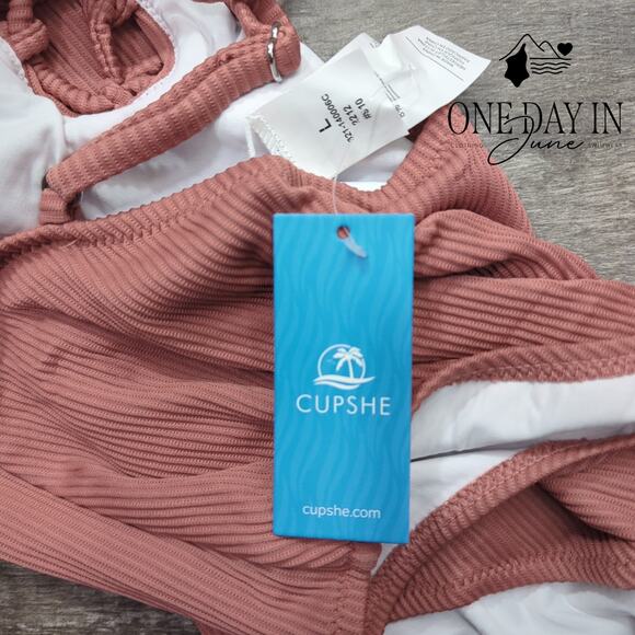 Cupshe Ribbed Lace Up Front Swimsuit Size L - Picture 4 of 7